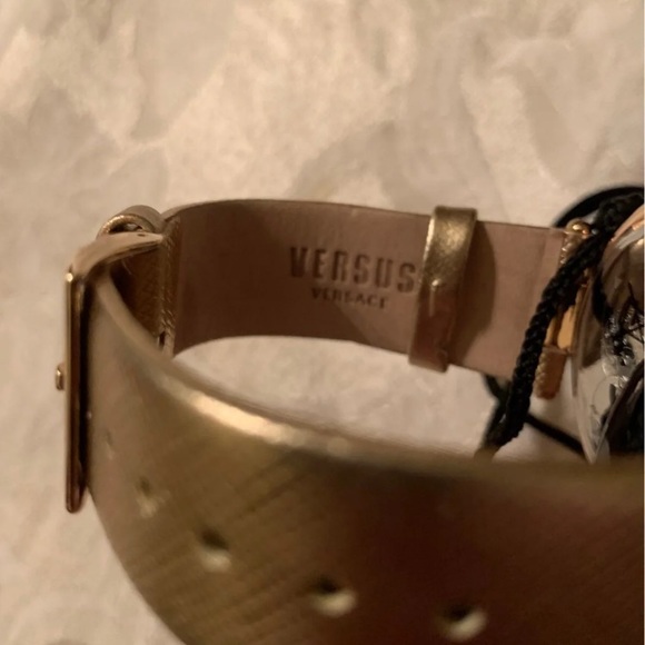 Versus Versace Watch *new battery* main image 9